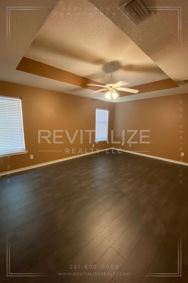 Building Photo - **Half-Off Security Deposit** Lovely Brick...