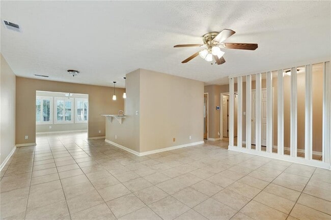 Foto del edificio - 2949 Torreya Way SE