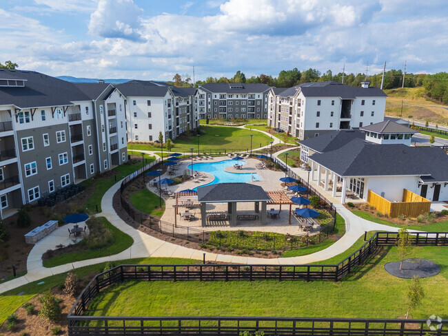 Building Photo - Township at Hammond Creek