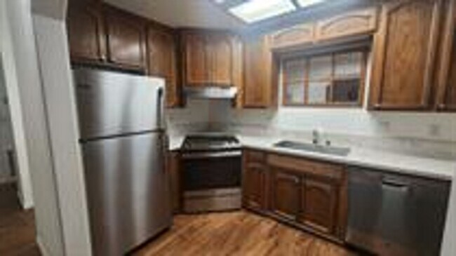 Foto del edificio - 3-Bedroom Condo Near Columbia Jr. College