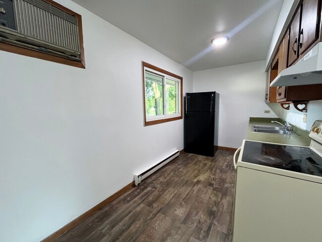 Foto del edificio - 639 McHenry Ave