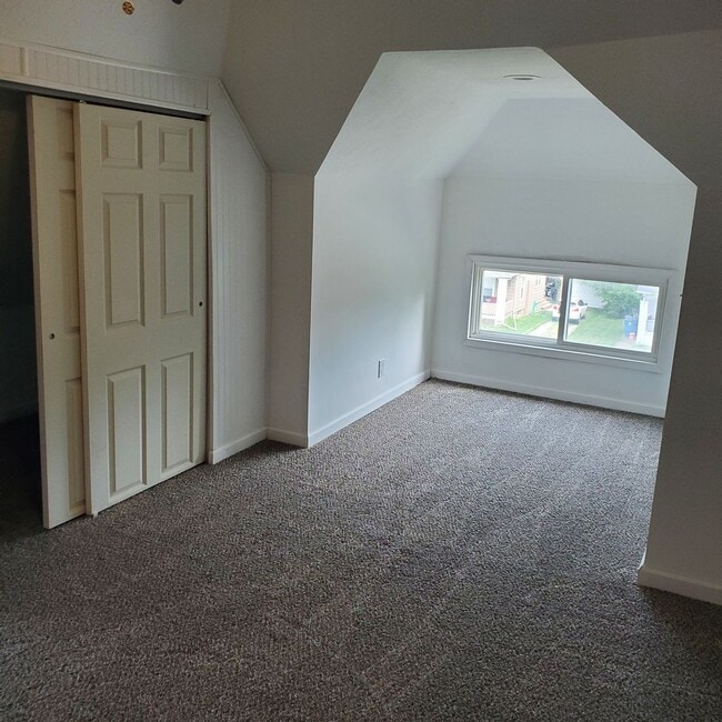 Building Photo - 4bdm House for Rent