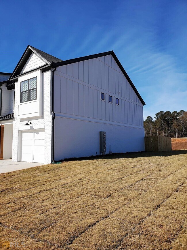 Building Photo - 7 Auburn Crossing Dr