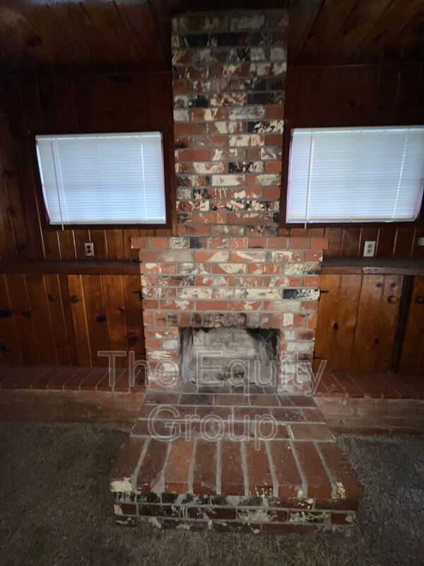Building Photo - 207 S Linwood Ave