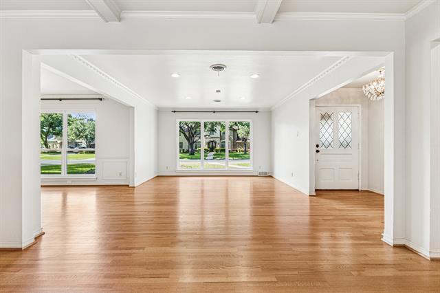 Foto del edificio - 5834 Melshire Dr