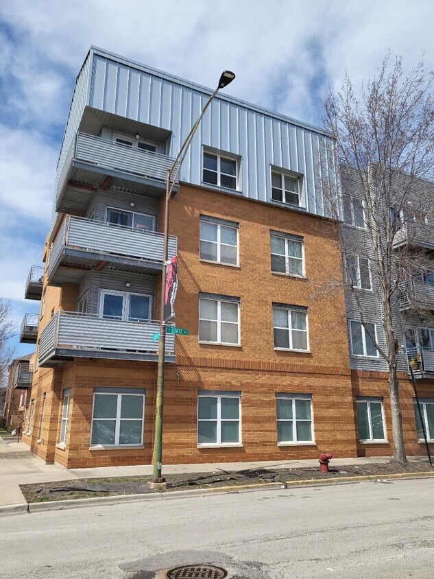 Primary Photo - 3522 S State St