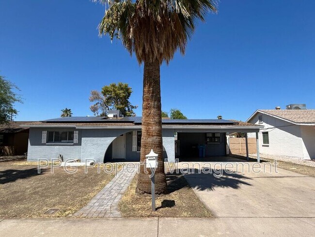 Building Photo - 4434 W Altadena Ave