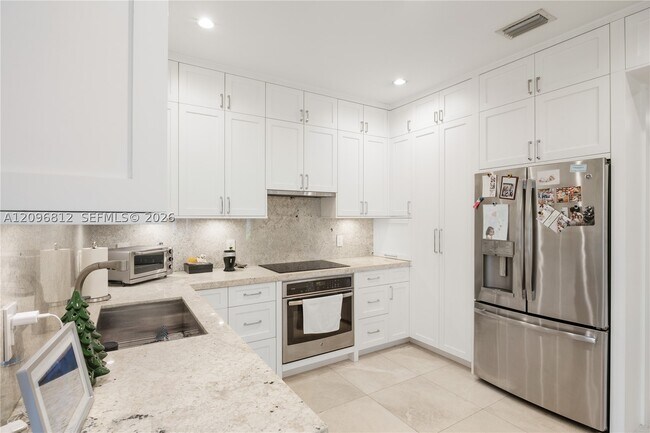 Building Photo - 8600 SW 139th Ter