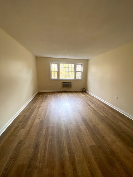 Foto del edificio - 614 Cabot St