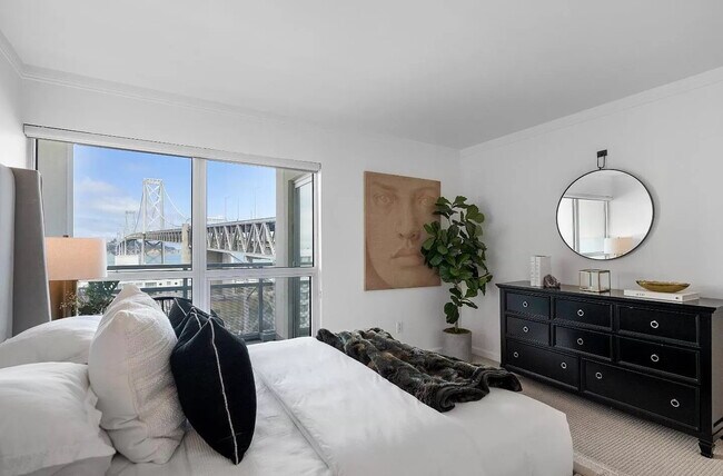 Foto del edificio - Contemporary Unit with High-End Features