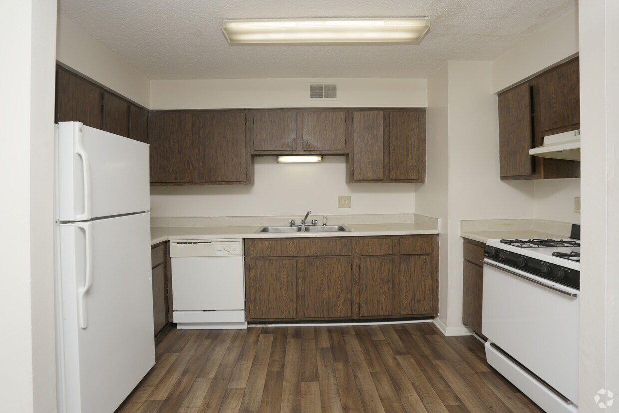 Westgate Apartments 430 E Blackstock Rd Spartanburg, SC Apartments