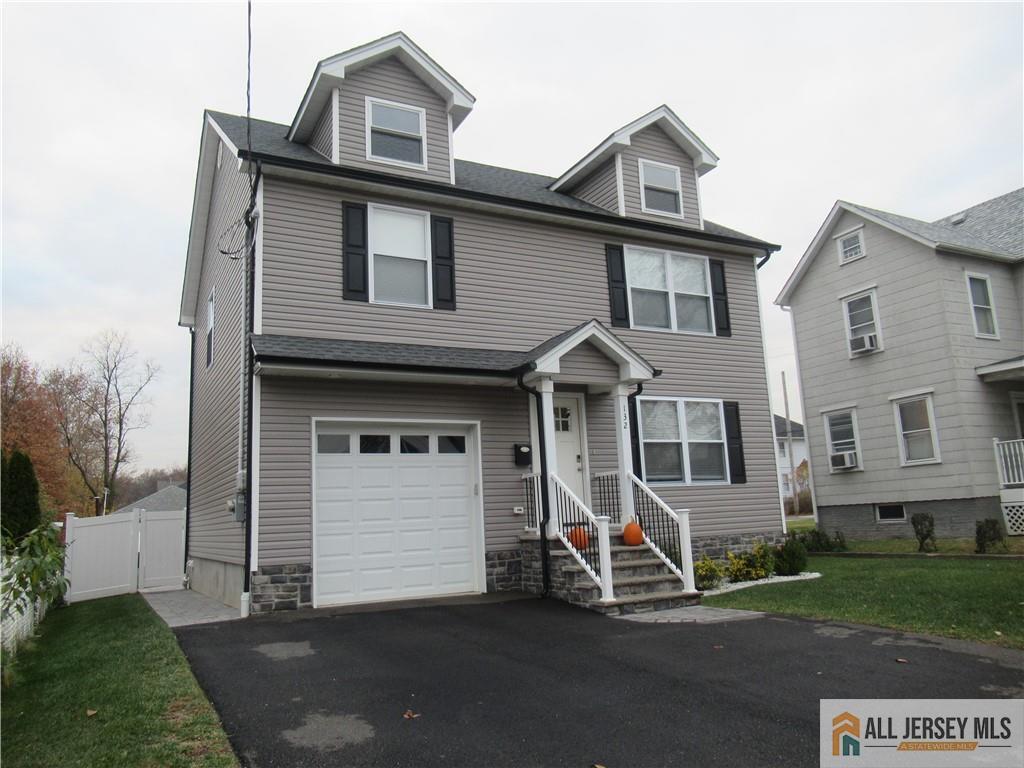 Foto principal - 132 E Prospect St