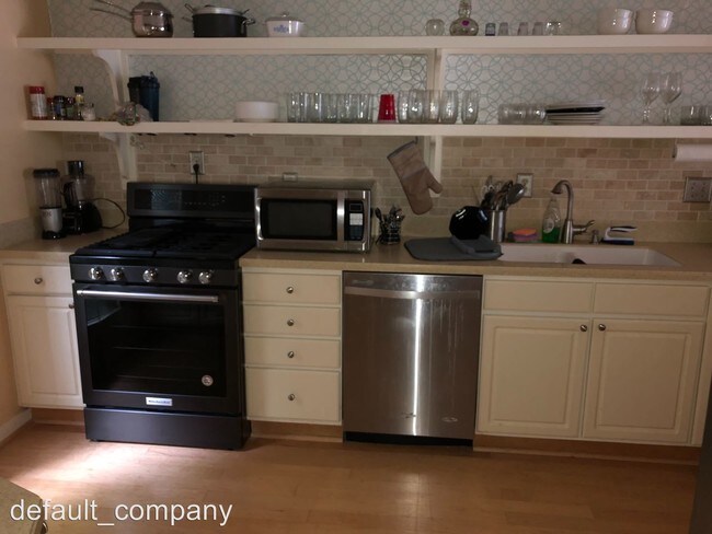 Building Photo - 3 br, 3 bath House - 9417 Groundhog Dr
