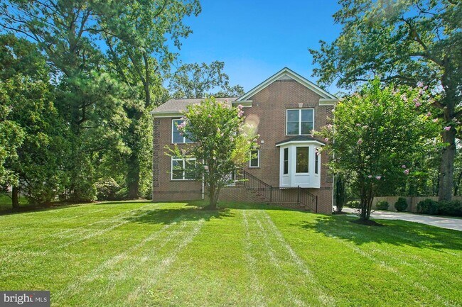 Building Photo - 8005 Flint St