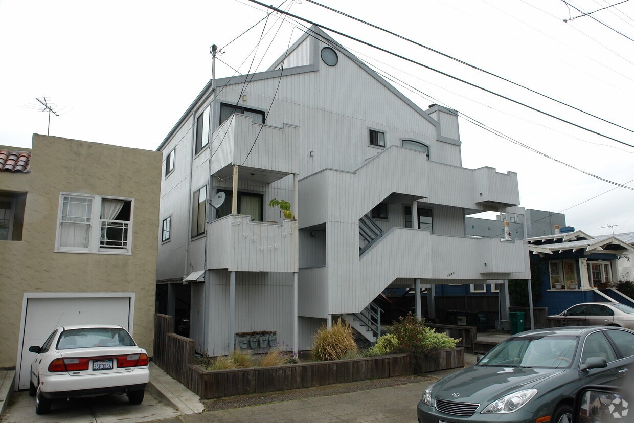 Foto del edificio - 1050 Kains Ave