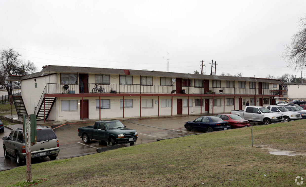 Primary Photo - Villa Ladera Apartments