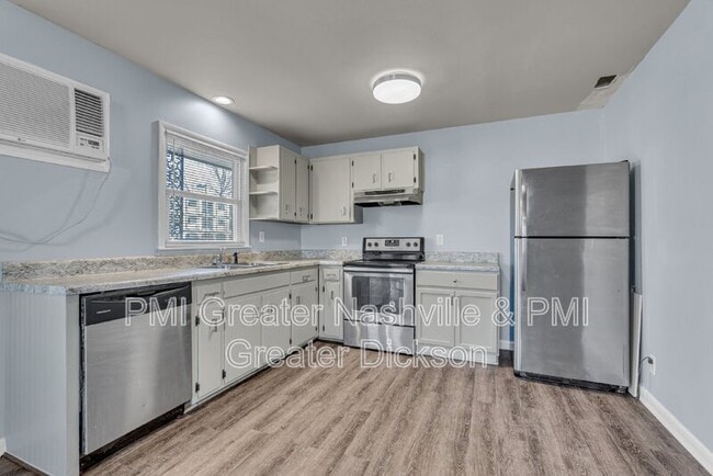 Building Photo - 816 Greenland Dr