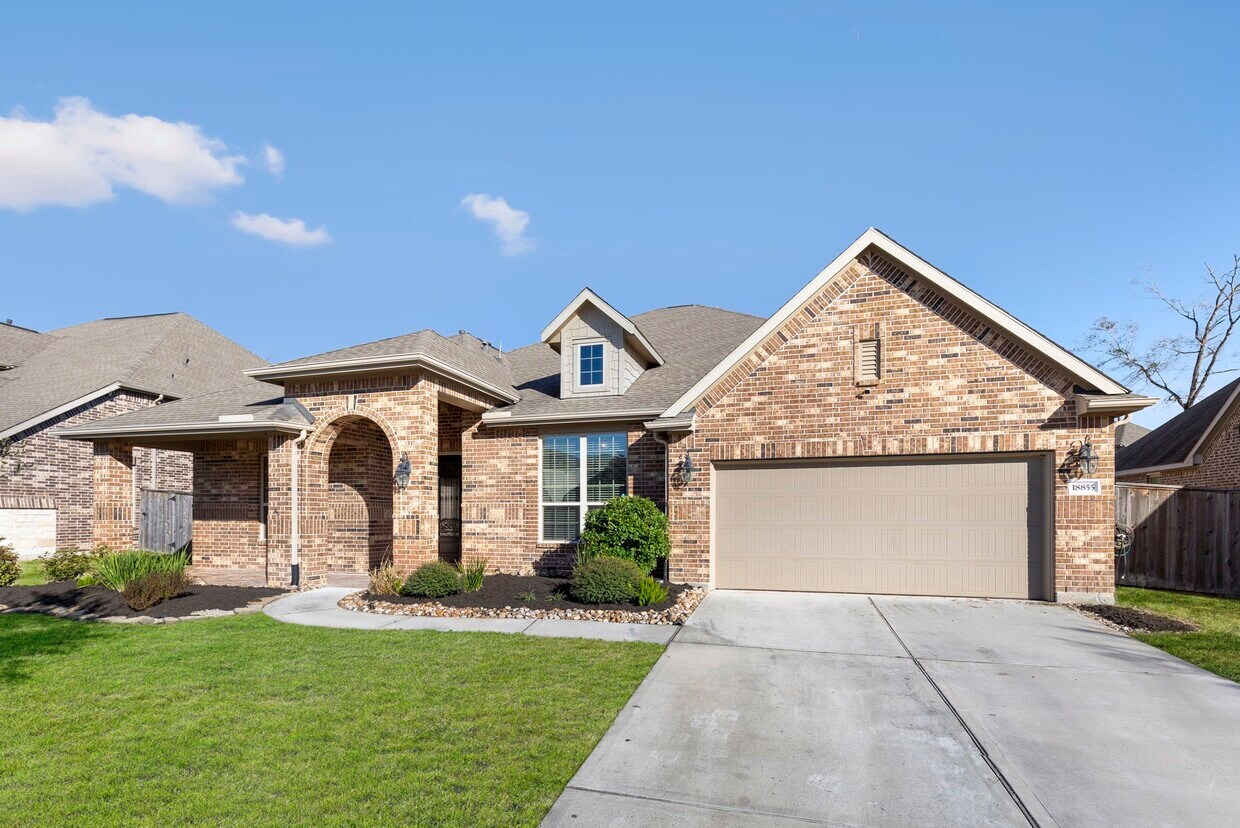 Foto principal - 18855 Collins View Dr