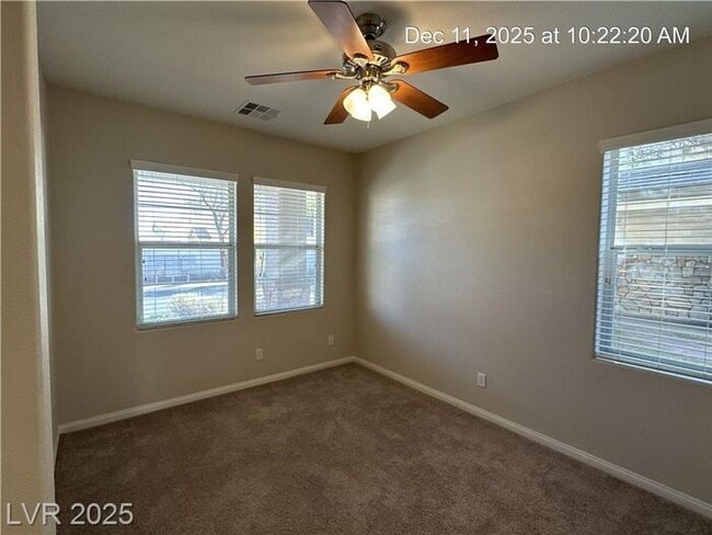 Foto del edificio - WONDERFUL 2-STORY HOME IN THE SW!