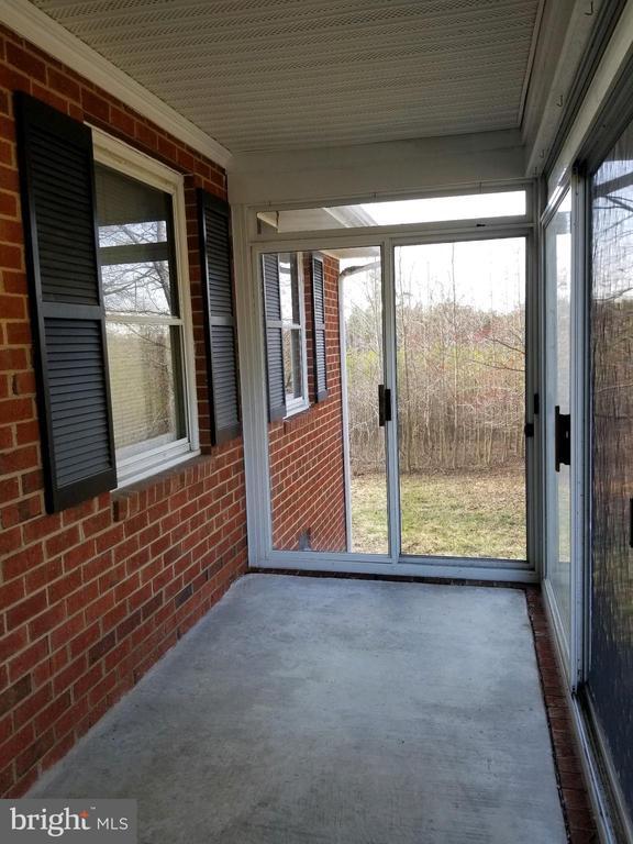 Foto del edificio - 90 Parrish Ln