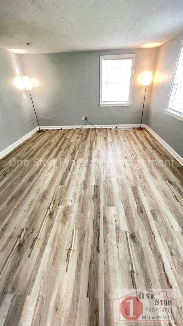 Building Photo - Beautiful 1 Bedroom 1 Bath Apartment in Gr...