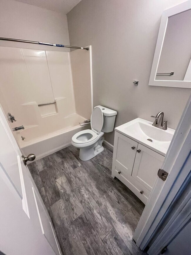 Foto del edificio - Renovated 1 Bedroom Condo in Westville!