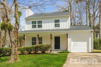 Building Photo - 1820 Crestwood Dr NW