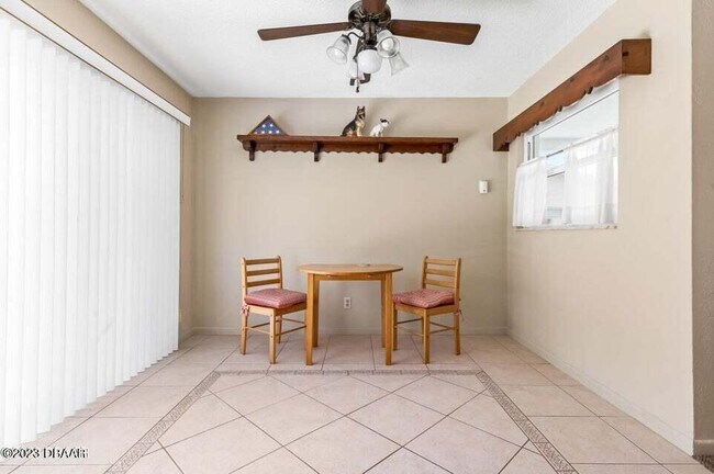 Foto del edificio - 515 Cambridge Cir