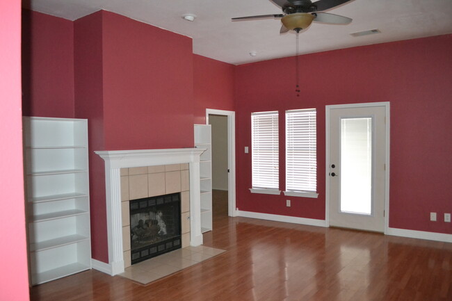 Building Photo - House For Lease in Frisco