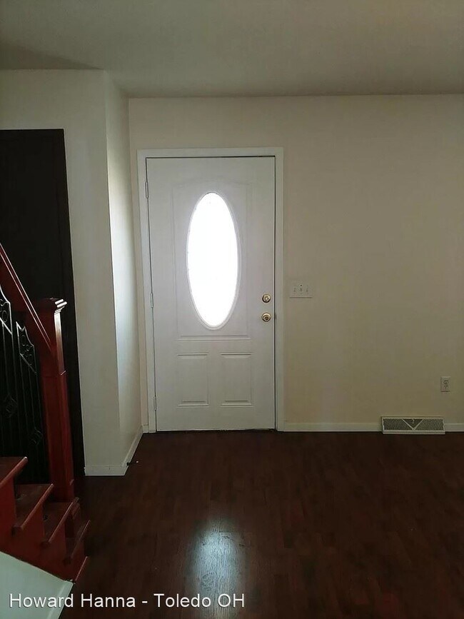 Building Photo - 3 br, 1.5 bath House - 5722 Westview Drive