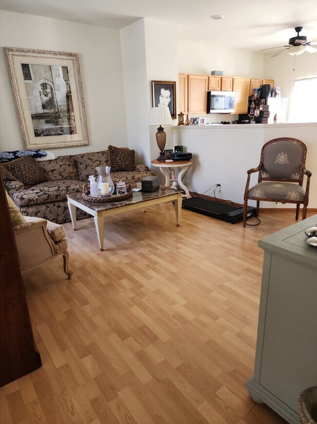 Foto del edificio - 1542 Sauganash Ct