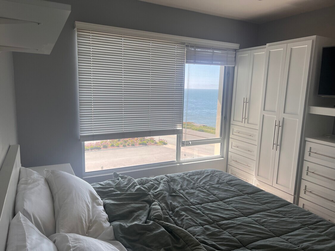 Foto principal - 890 W Cliff Dr