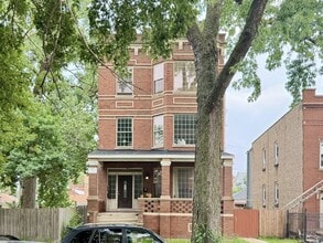 Building Photo - 2537 N Kildare Ave