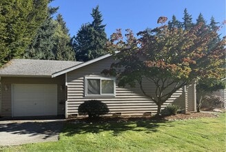 Building Photo - 16910 Westshore Rd