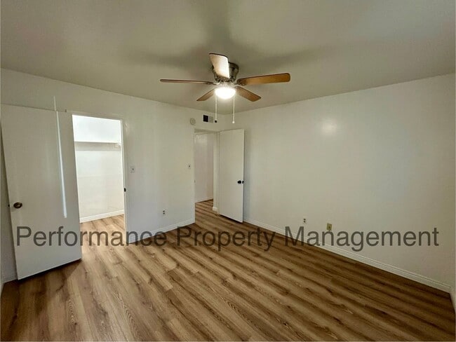 Building Photo - 1001 Nimrod Ct