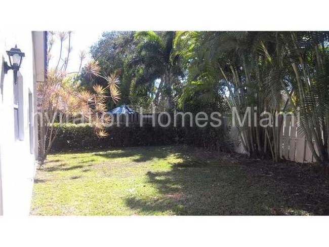 Foto del edificio - 2925 NW 70th Ave