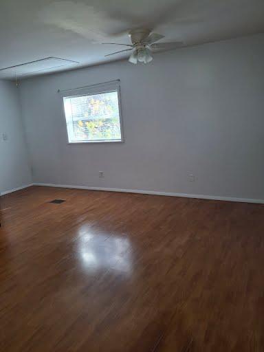 Foto del edificio - 9723 Tom St