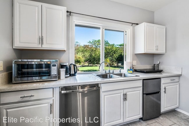 Building Photo - 2 br, 1 bath House - 74-4904 Kiwi St