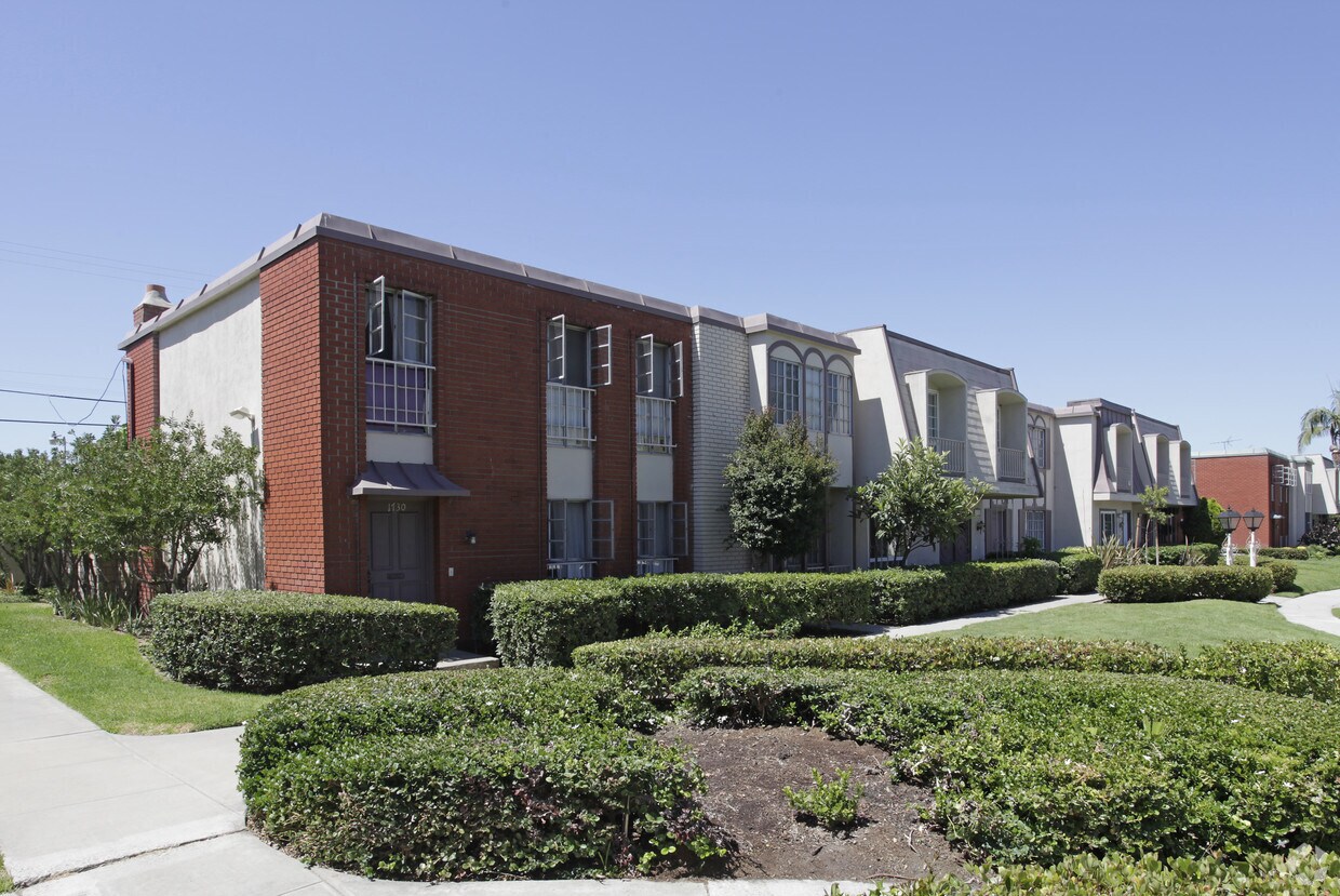 Foto del edificio - 1730-1742 W Greenleaf Ave