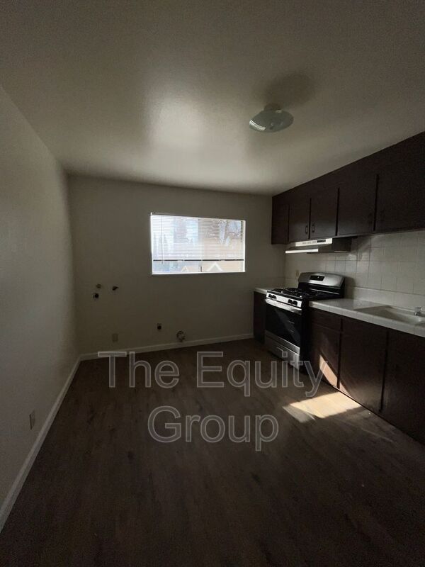 441 S Bridge St Unit D, Visalia, CA 93277 Condo for Rent in Visalia