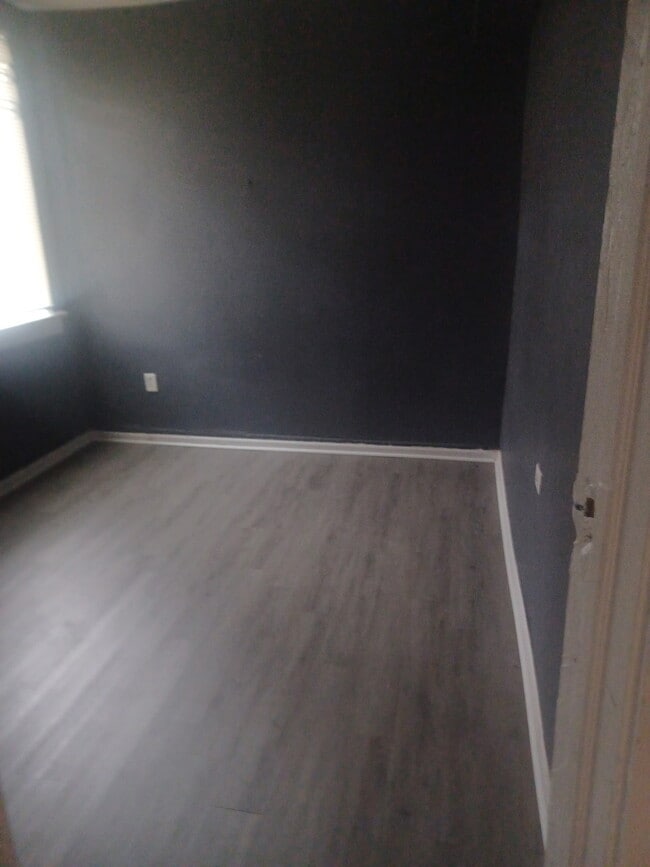 Building Photo - 5918 S Calumet Ave