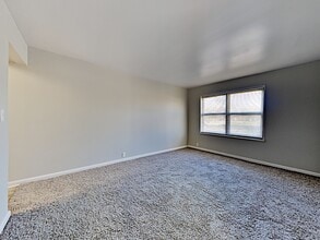 Building Photo - Maple Valley Apartments