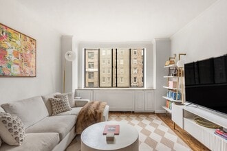 Building Photo - 130 W 79th St