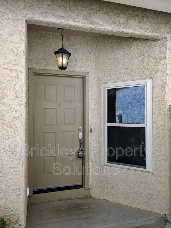Foto del edificio - 234 S Lakeview Blvd