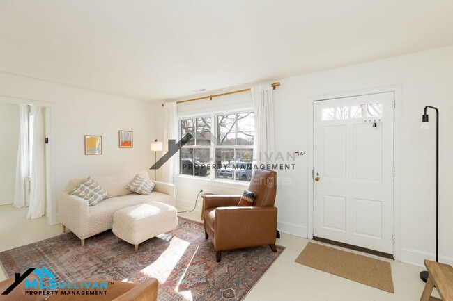 Foto del edificio - 1803 Hillcrest Dr