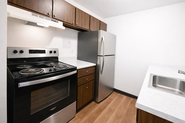 Kitchen - Canterbury Court Apartments