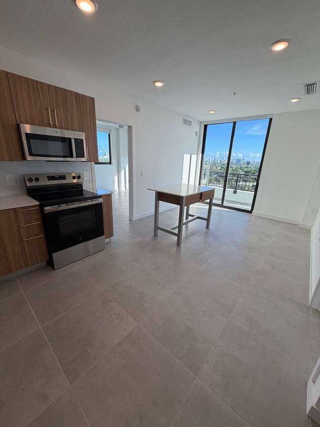 Foto del edificio - 1541 Van Buren St