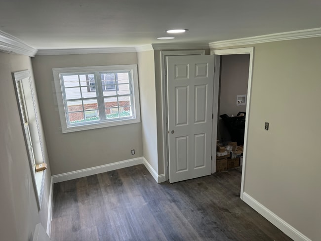 Building Photo - 57 Corban Ave SW