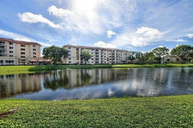 Building Photo - 1258 S Military Trail