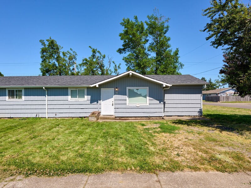 Primary Photo - 485 1st St